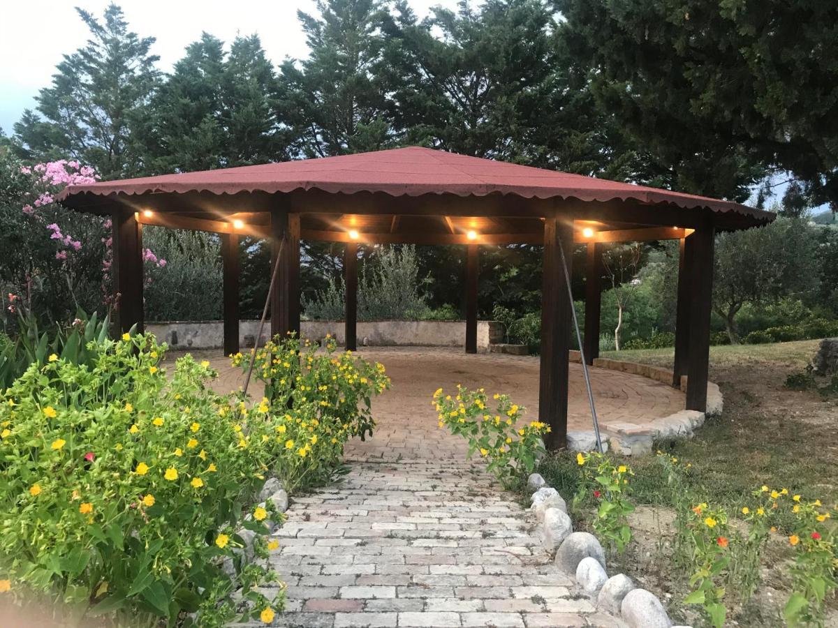 Hotel Lo Smeraldo 로카비바라 외부 사진