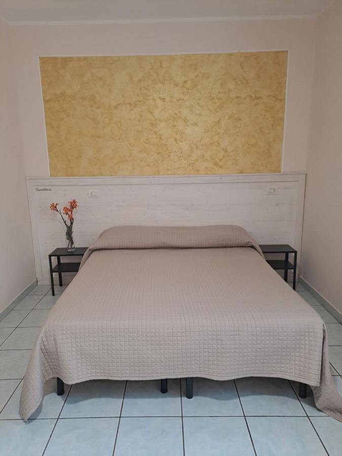 Hotel Lo Smeraldo 로카비바라 외부 사진