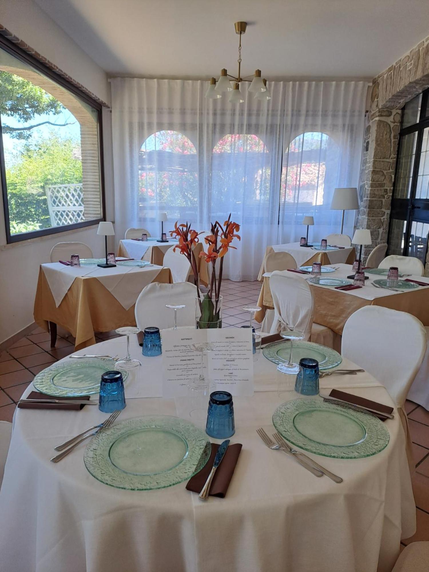 Hotel Lo Smeraldo 로카비바라 외부 사진